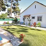 Nyaraló Casinha; Piscina/ Praia/ Lisboa Aroeira (Setubal)