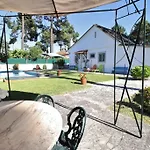 Casinha; Piscina/ Praia/ Lisboa Nyaraló *