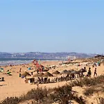 Casinha; Piscina/ Praia/ Lisboa *
