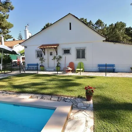 Casinha; Piscina/ Praia/ Lisboa * Aroeira (Setubal)