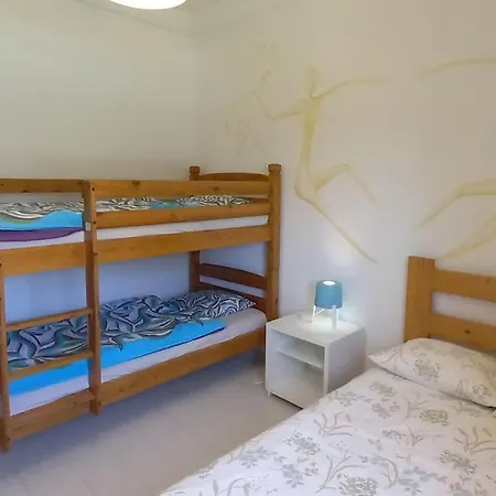 Casinha; Piscina/ Praia/ Lisboa Дом отдыха Aroeira (Setubal)
