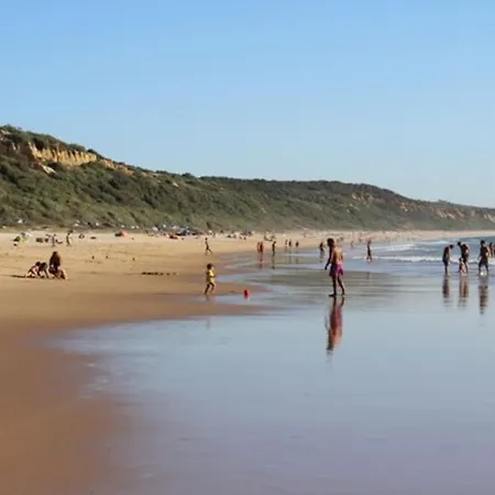 Casinha; Piscina/ Praia/ Lisboa Aroeira (Setubal)