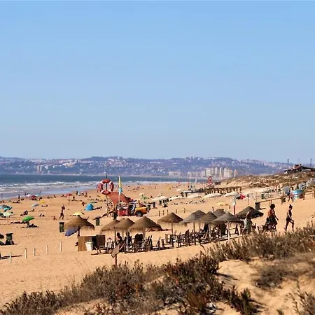 Casinha; Piscina/ Praia/ Lisboa *