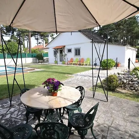 Дом отдыха Casinha; Piscina/ Praia/ Lisboa