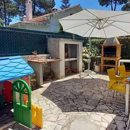 Casinha; Piscina/ Praia/ Lisboa *