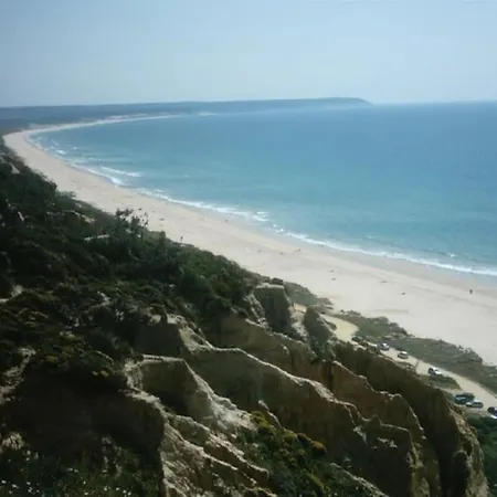 Casinha; Piscina/ Praia/ Lisboa