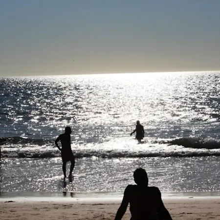 Casinha; Piscina/ Praia/ Lisboa Дом отдыха
