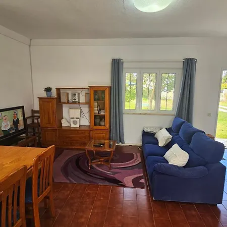 Casinha; Piscina/ Praia/ Lisboa * Aroeira (Setubal)