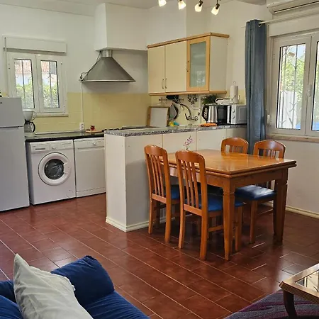 Σπίτι διακοπών Casinha; Piscina/ Praia/ Lisboa Aroeira (Setubal)