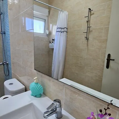 Casinha; Piscina/ Praia/ Lisboa בית נופש Aroeira (Setubal)