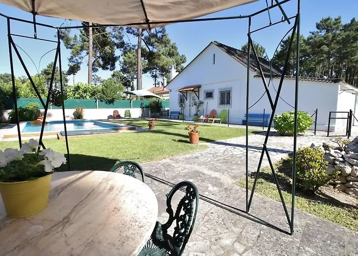 Casinha; Piscina/ Praia/ Lisboa Σπίτι διακοπών *