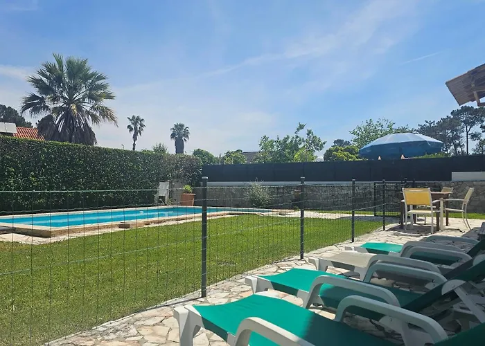 Casinha; Piscina/ Praia/ Lisboa Σπίτι διακοπών