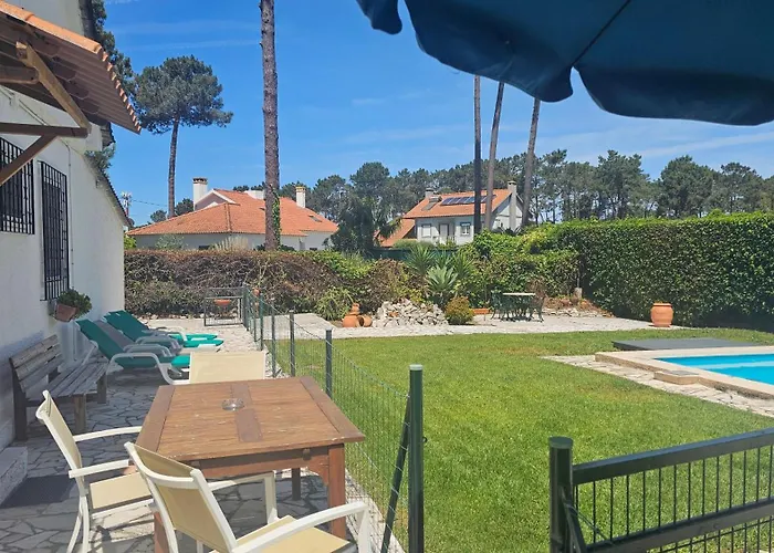 Casinha; Piscina/ Praia/ Lisboa Σπίτι διακοπών *